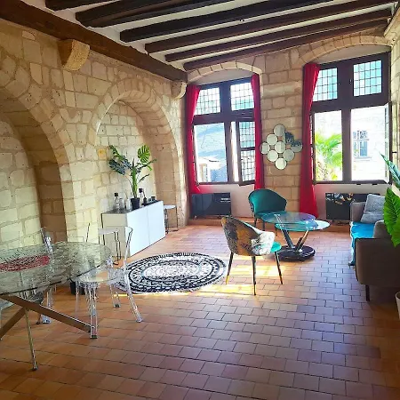 T1 Duplex Dans Un Monument Historique Classe A 20 M De La Celebre Place Plumereau Apartment